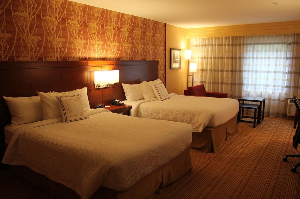 Courtyard By Marriott Oneonta Hotel Exterior photo