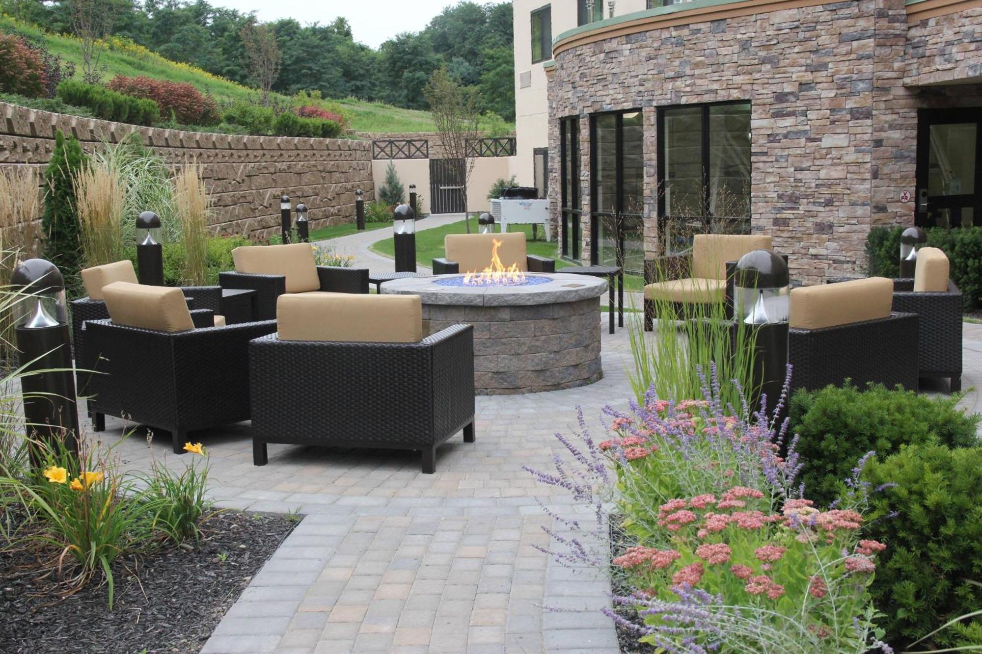 Courtyard By Marriott Oneonta Hotel Exterior photo
